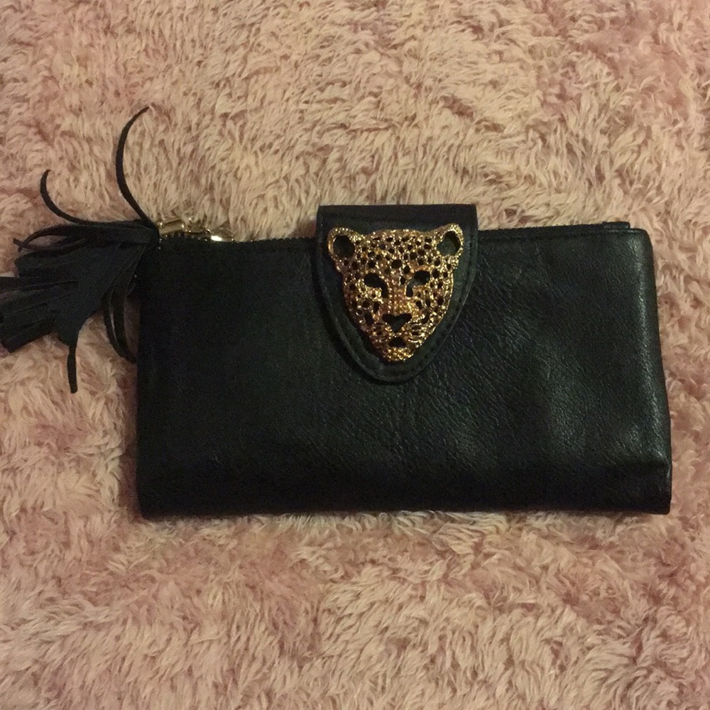 Deena & Ozzy wallet with Leopard closure